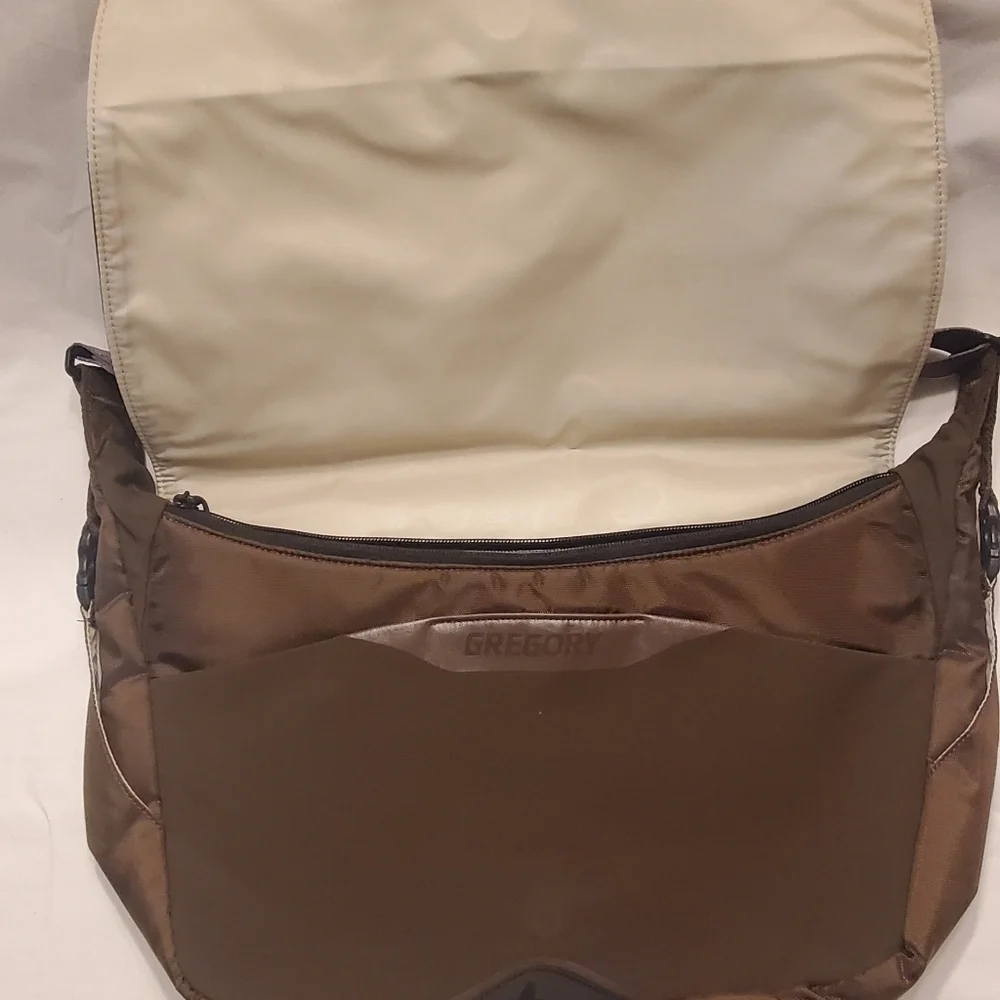 Gregory Messenger Style Courier Bag 15